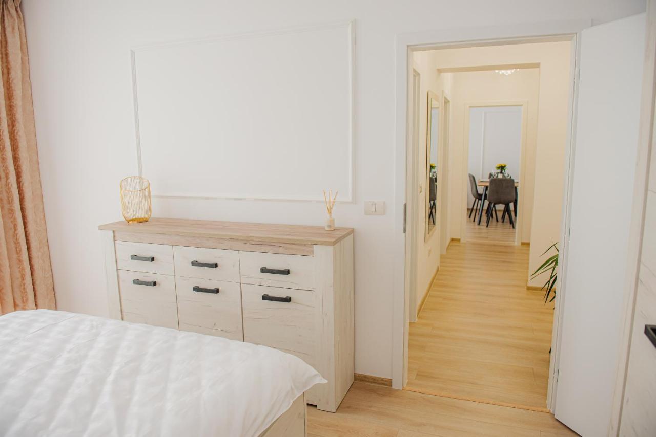 Modern Apartment In Timisoara Esterno foto